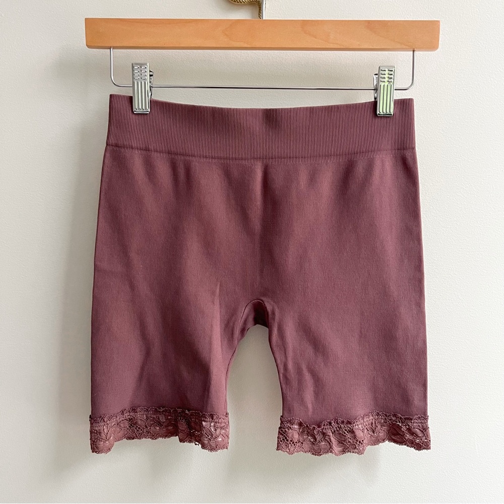 Intimately Free People Seamless Ribbed Lace Trim Bike Shorts Mauve Purple XS/S